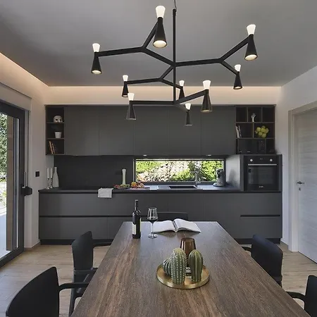 Joy ヴィラ ポメル